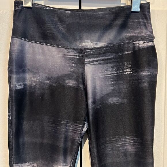 ‎MPG Grey/Black Capri Leggings Size XS - Picture 2 of 12